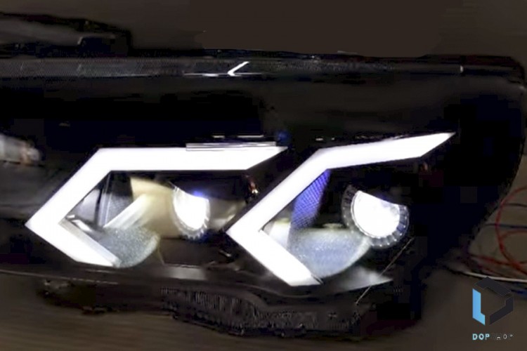 Тюнинг-фары BI-LED Лада Веста в стиле AMG