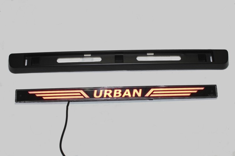 Накладка на крышку багажника Лада НИВА 4х4 с LED подсветкой Sal-Man (сабля)
